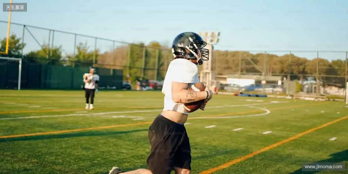 「从草根到巅峰，每一份坚持都值得被记录！📸上传你的故事，赢取专属奖励！」